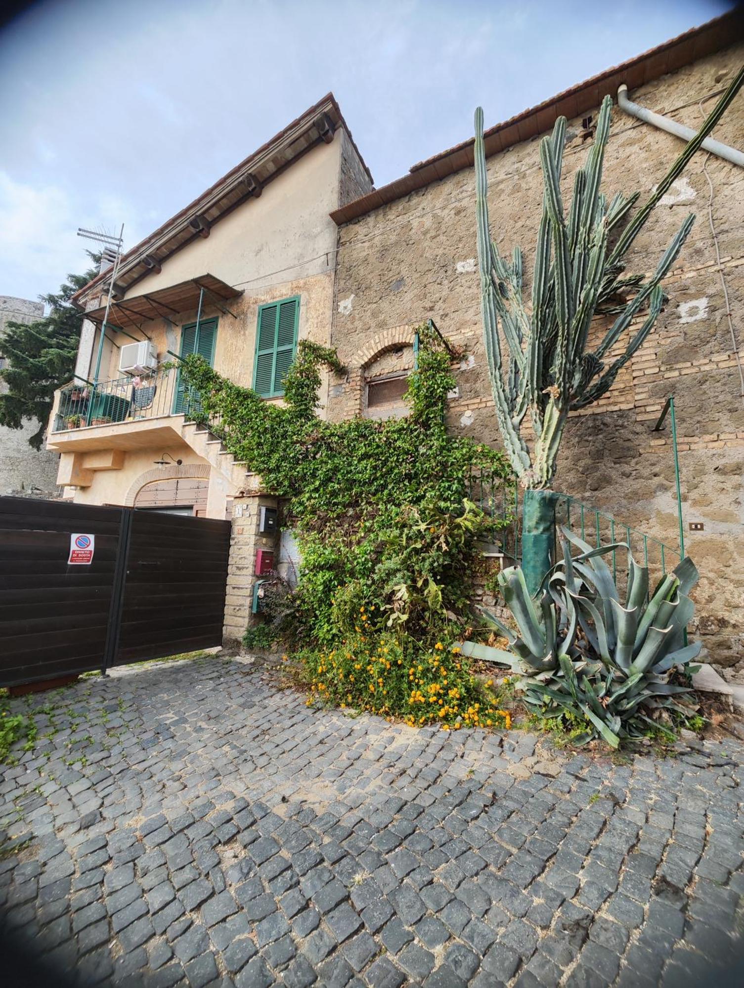 Ferienwohnung Chalet Romantico Sul Lago Anguillara Sabazia Exterior foto